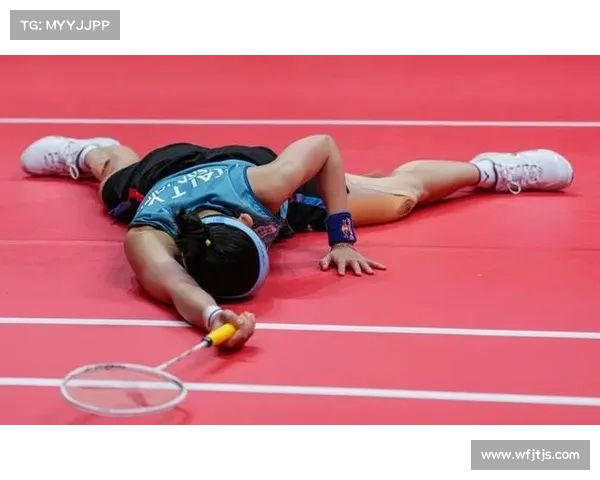 戴资颖在荷兰公开赛精彩网前扑球得分展现霸气风采